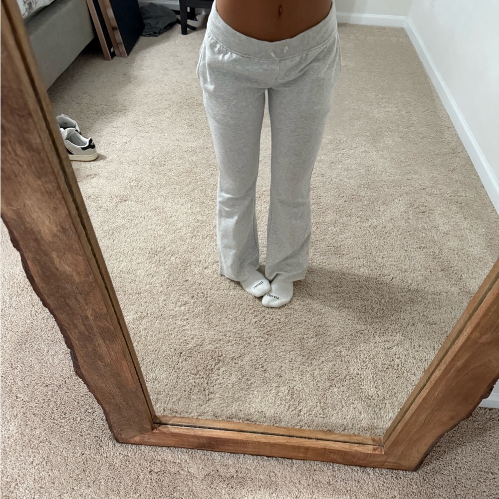 Old Navy Gray Sweatpants Relaxed Fit Joggers